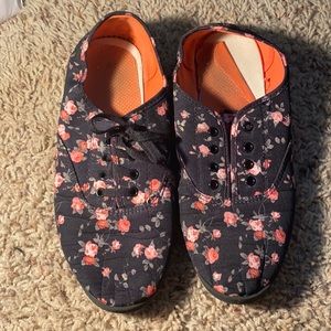 Rose printed sneakers